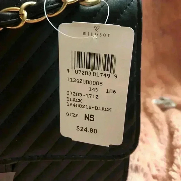 🆕Quilted Pattern Flap Chain Square Bag🆕 - Picture 9 of 9